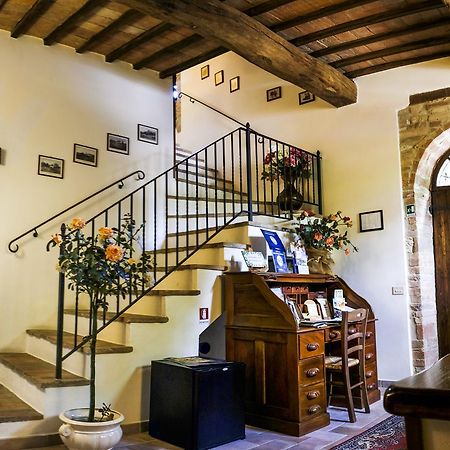 Agriturismo Casale Dei Frontini San Terenziano Exterior foto