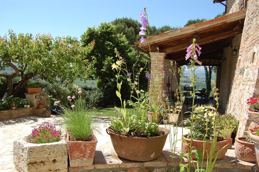 Agriturismo Casale Dei Frontini San Terenziano Exterior foto
