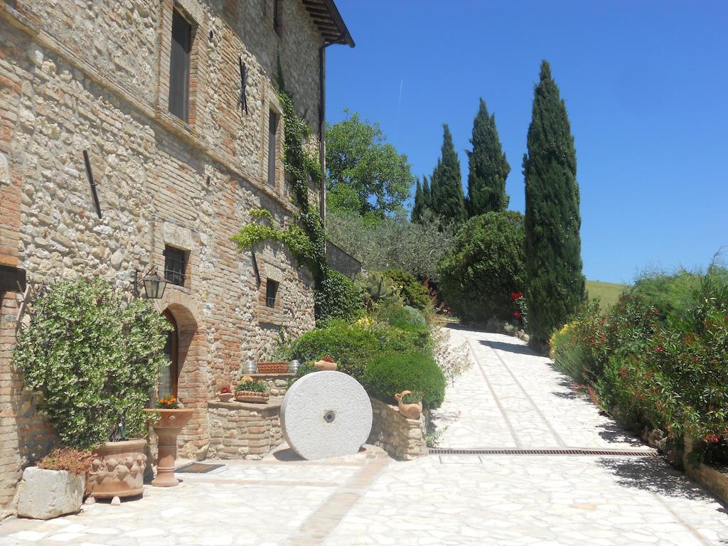 Agriturismo Casale Dei Frontini San Terenziano Exterior foto
