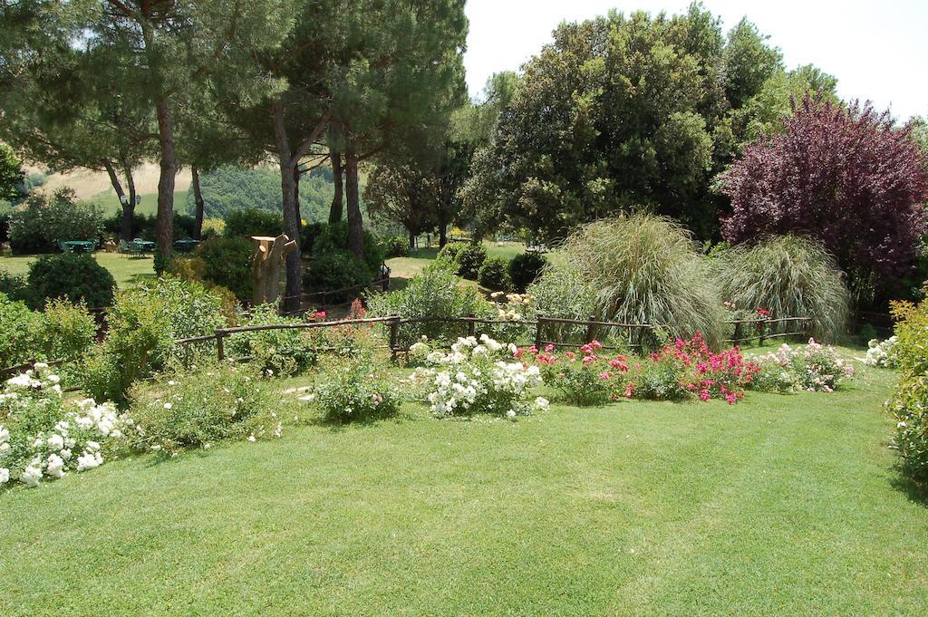 Agriturismo Casale Dei Frontini San Terenziano Exterior foto