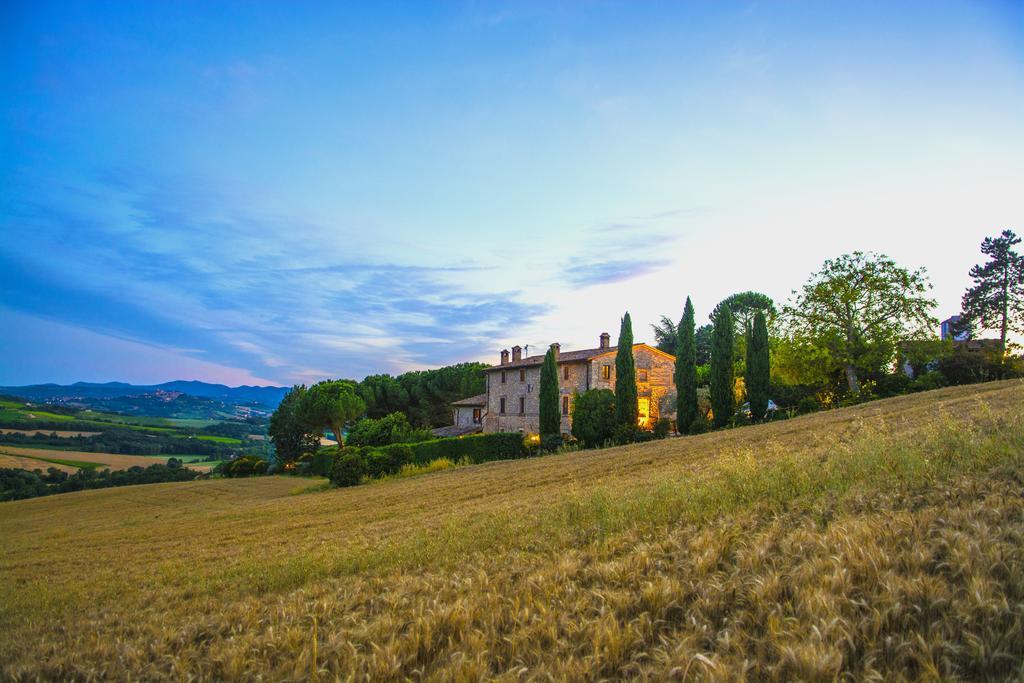 Agriturismo Casale Dei Frontini San Terenziano Exterior foto