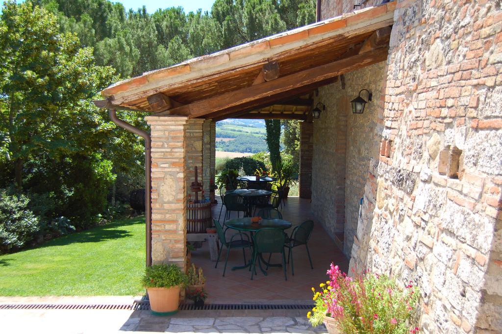 Agriturismo Casale Dei Frontini San Terenziano Exterior foto