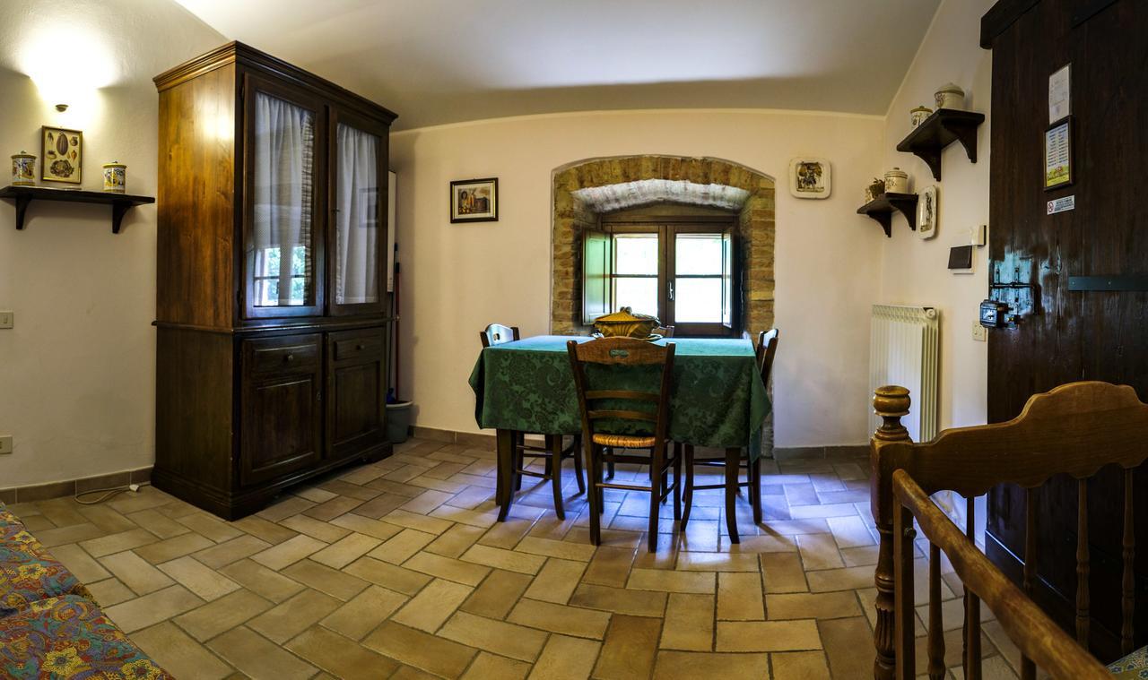Agriturismo Casale Dei Frontini San Terenziano Exterior foto